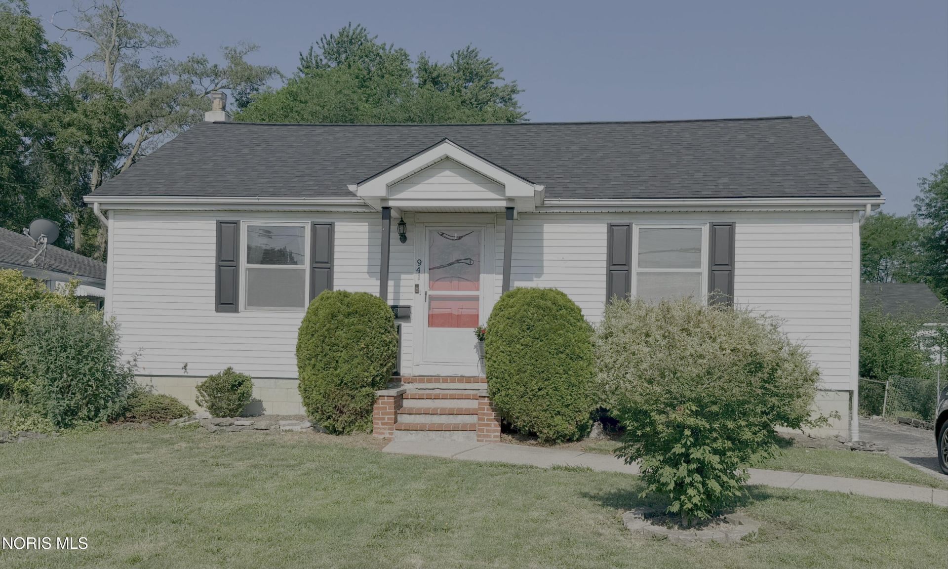 941 N Summit Street, Bowling Green, OH 43402 Main Photo