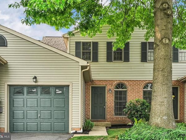 2086 WALNUT ST, LEBANON, PA 17042