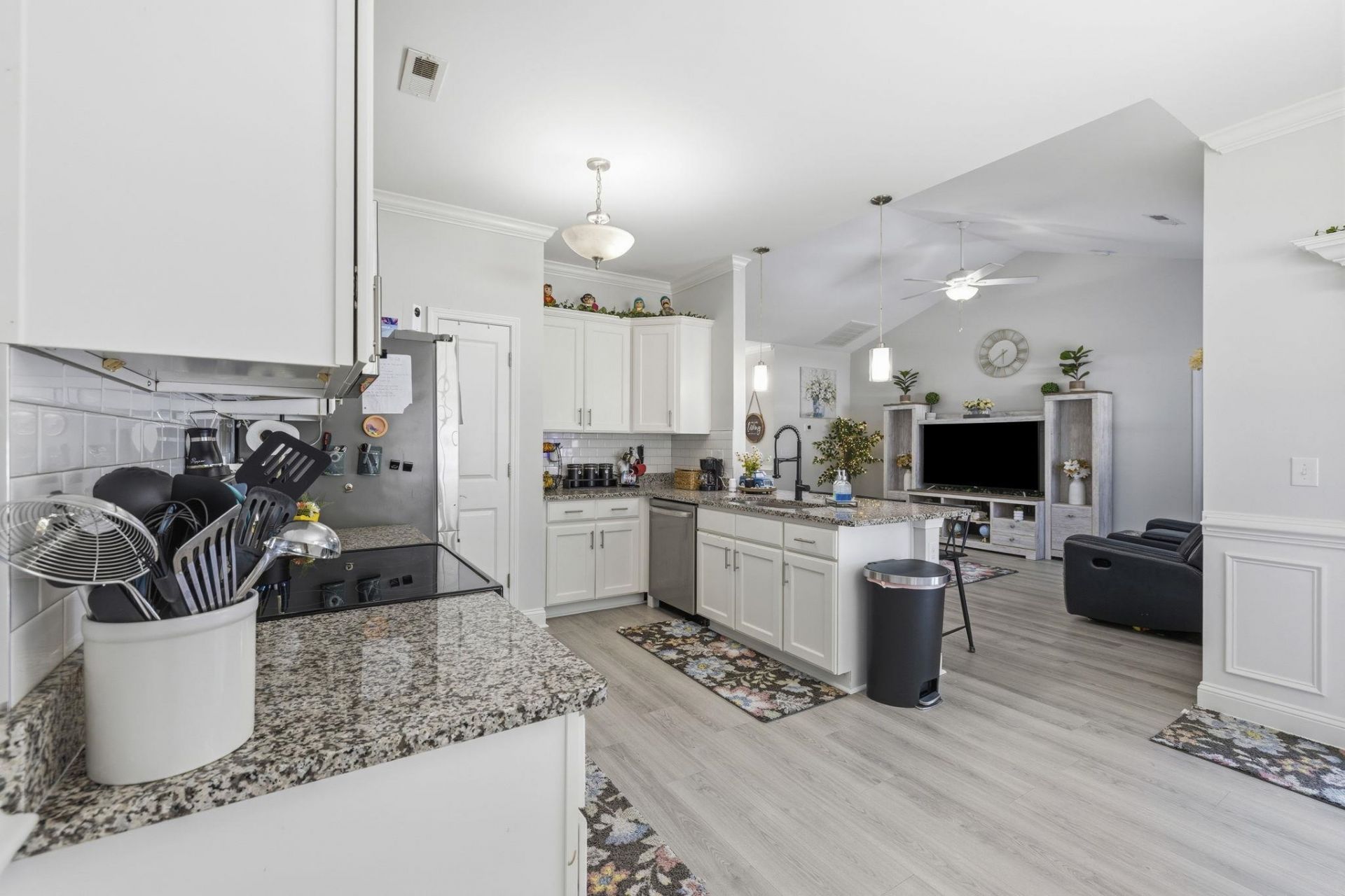 217 Perrin Rd.  Photo 12