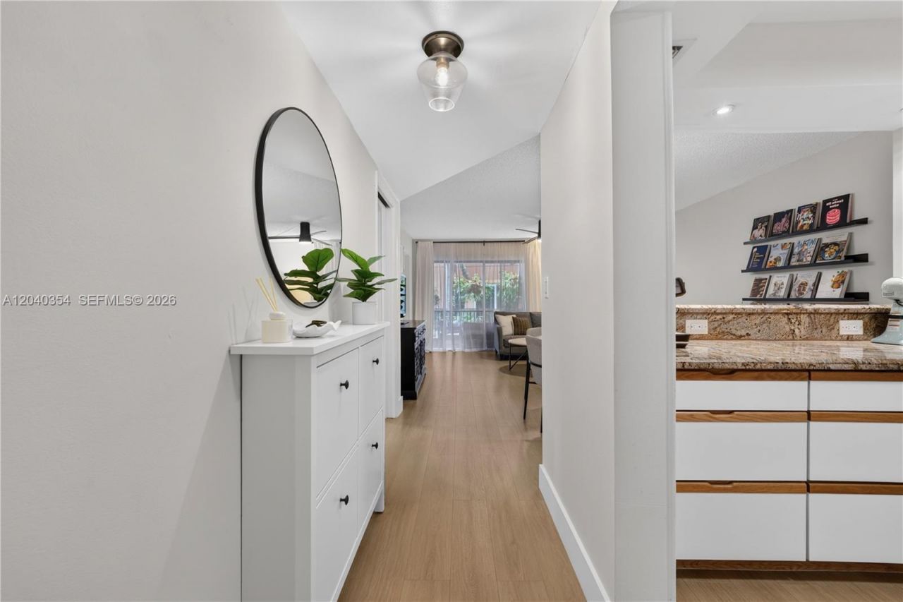 630 Tennis Club Dr, Unit 107, Fort Lauderdale, FL 33311 Photo
