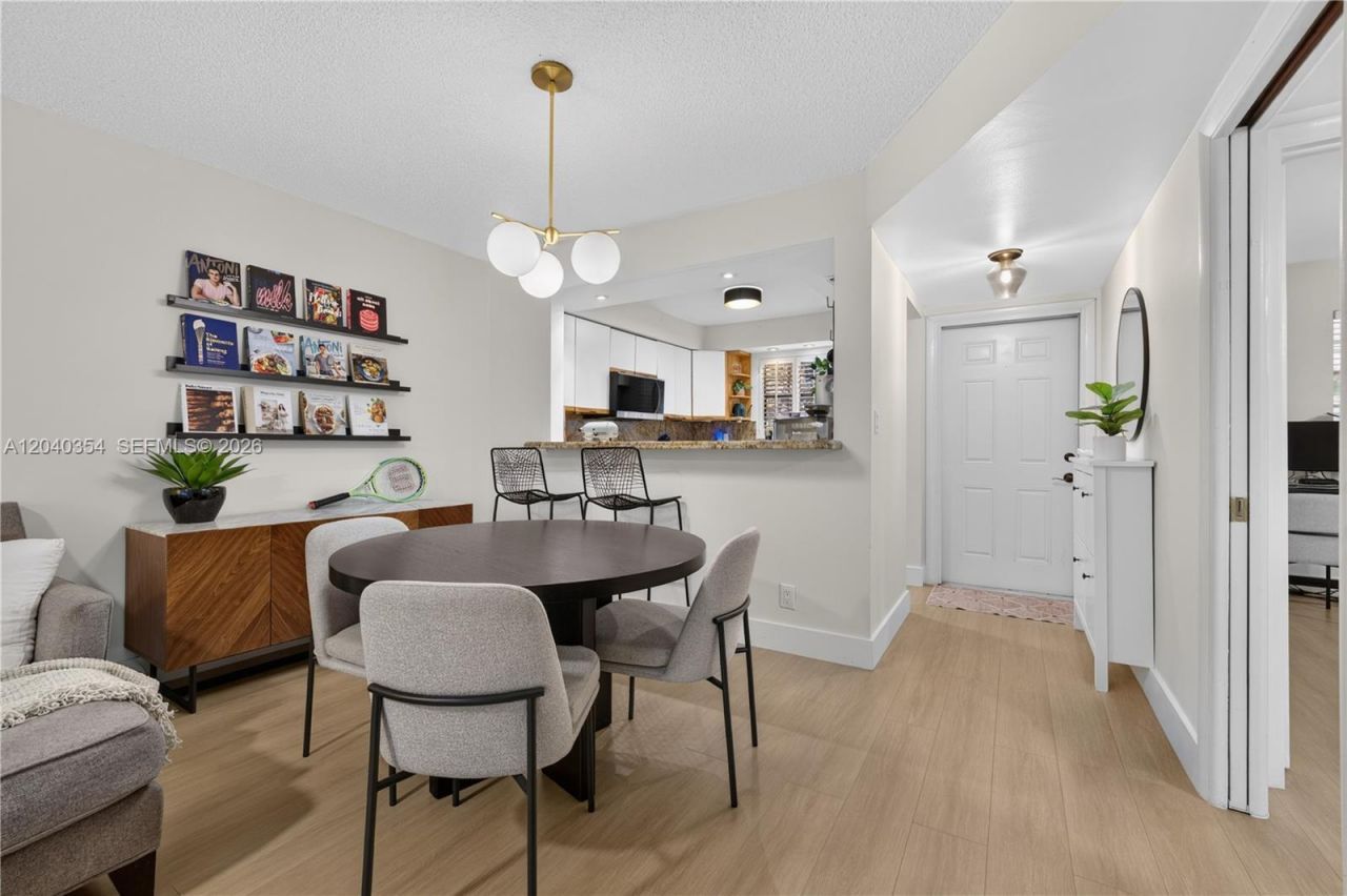 630 Tennis Club Dr, Unit 107, Fort Lauderdale, FL 33311 Photo