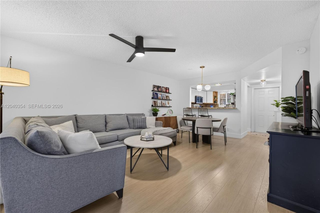 630 Tennis Club Dr, Unit 107, Fort Lauderdale, FL 33311 Photo