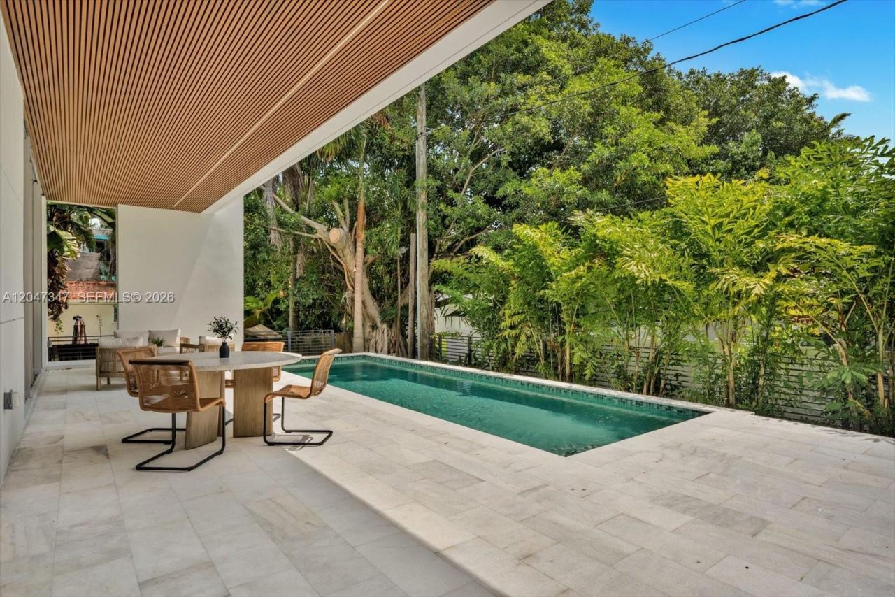 7701 Coquina Drive, North Bay Village, FL 33141 Photo