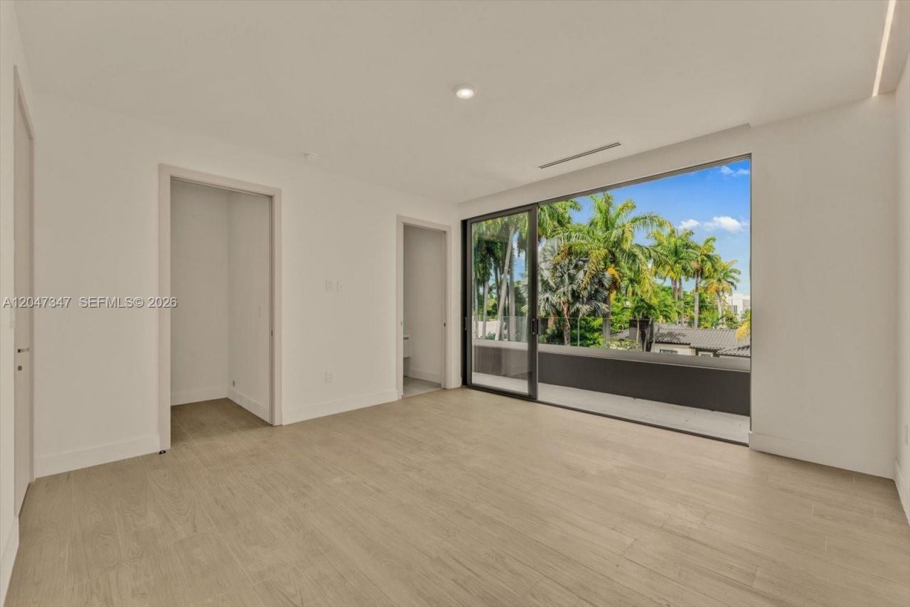 7701 Coquina Drive, North Bay Village, FL 33141 Photo