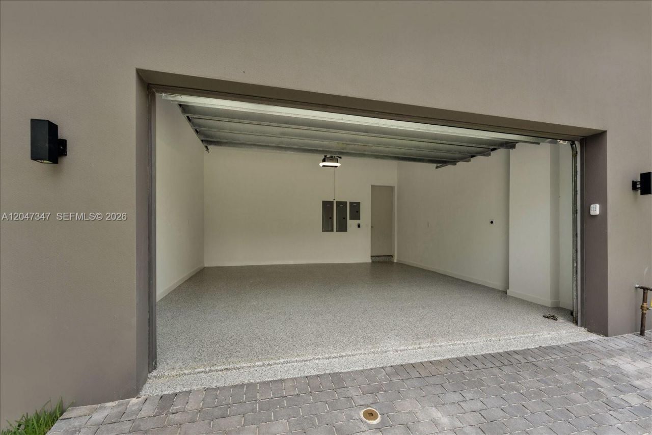7701 Coquina Drive, North Bay Village, FL 33141 Photo