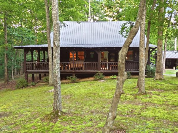 784 Wilderness Tr, Oneida, TN 37841