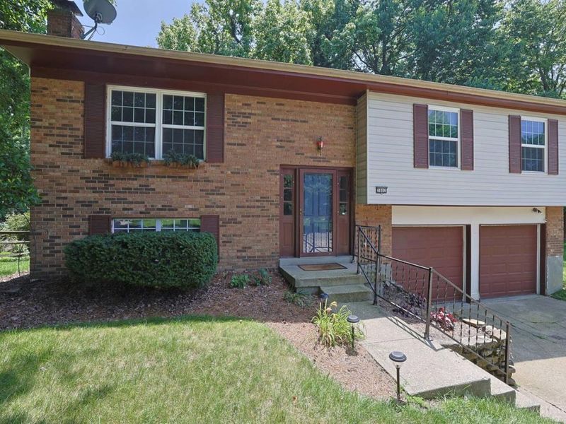 7807 Heatherglen Drive, Anderson Twp, OH 45255 Photo 2