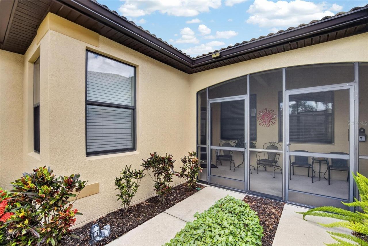342 Bluewater Falls Court , Apollo Beach, FL 33572 Photo