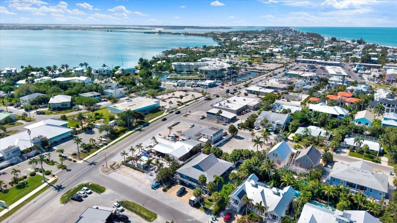315 58th Street, Unit D, Holmes Beach, FL 34217 Photo