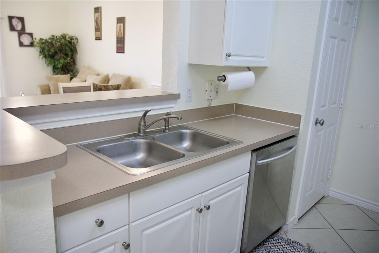 4323 Bayside Village Drive , Unit 306, Tampa, FL 33615 Photo