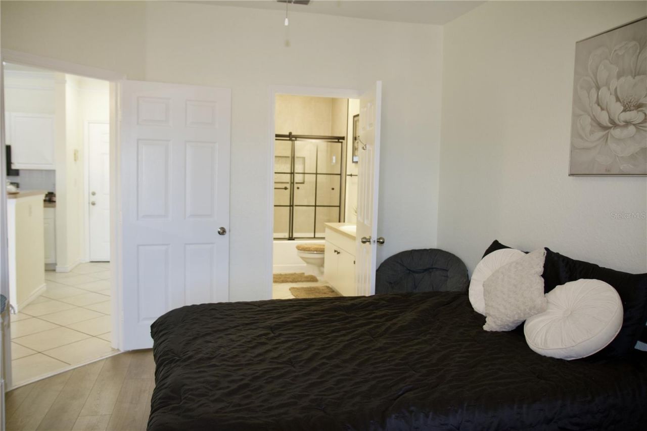 4323 Bayside Village Drive , Unit 306, Tampa, FL 33615 Photo