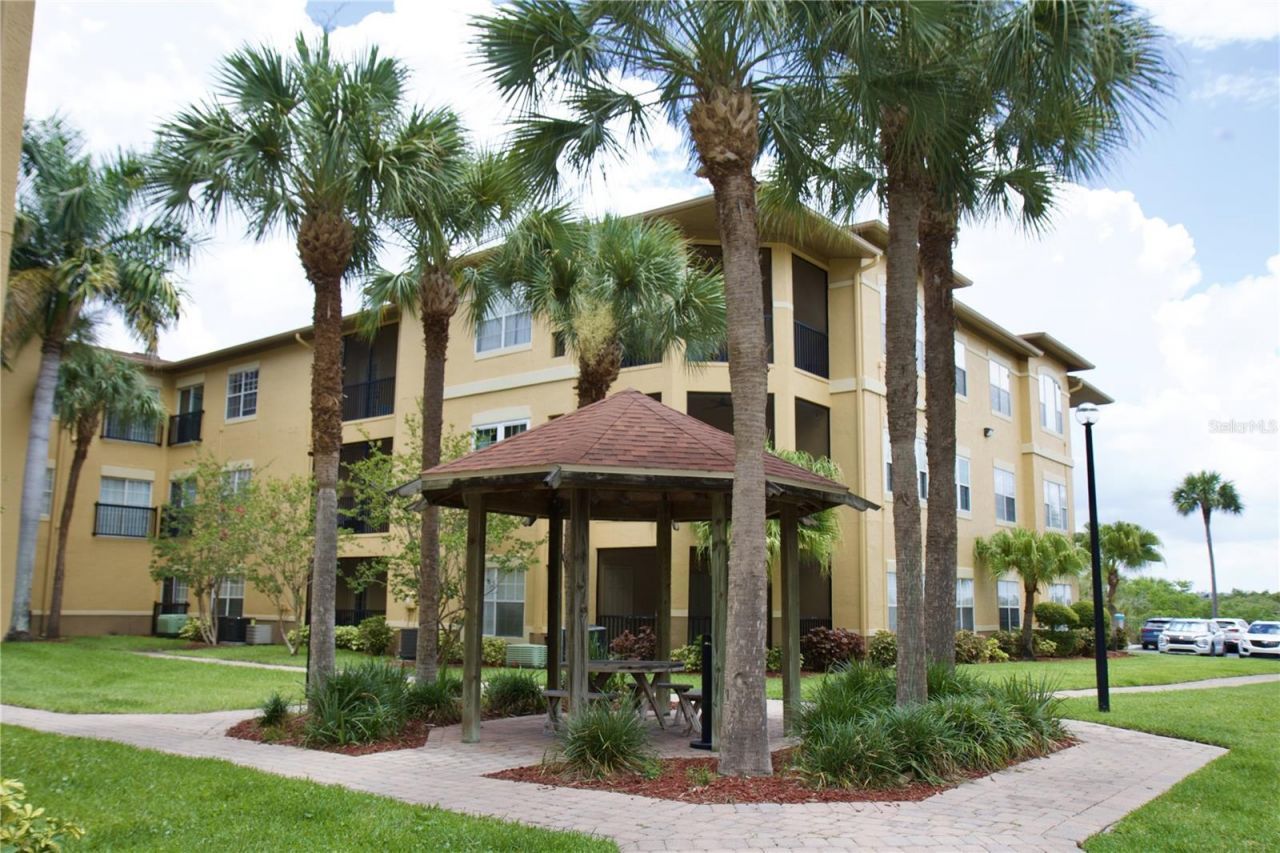 4323 Bayside Village Drive , Unit 306, Tampa, FL 33615 Photo