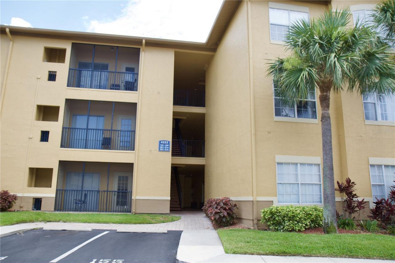 4323 Bayside Village Drive , Unit 306, Tampa, FL 33615 Photo