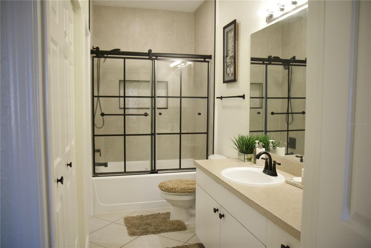 4323 Bayside Village Drive , Unit 306, Tampa, FL 33615 Photo
