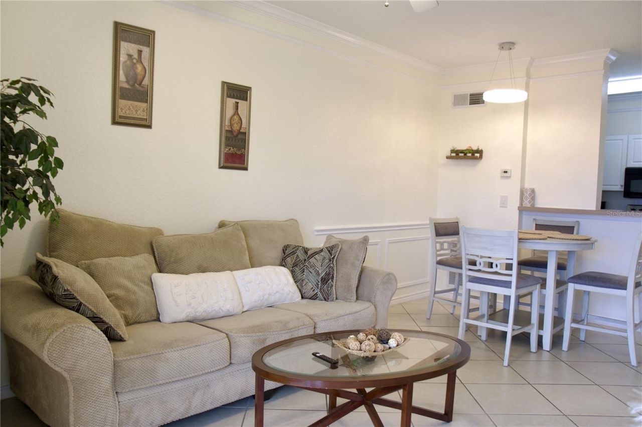4323 Bayside Village Drive , Unit 306, Tampa, FL 33615 Photo