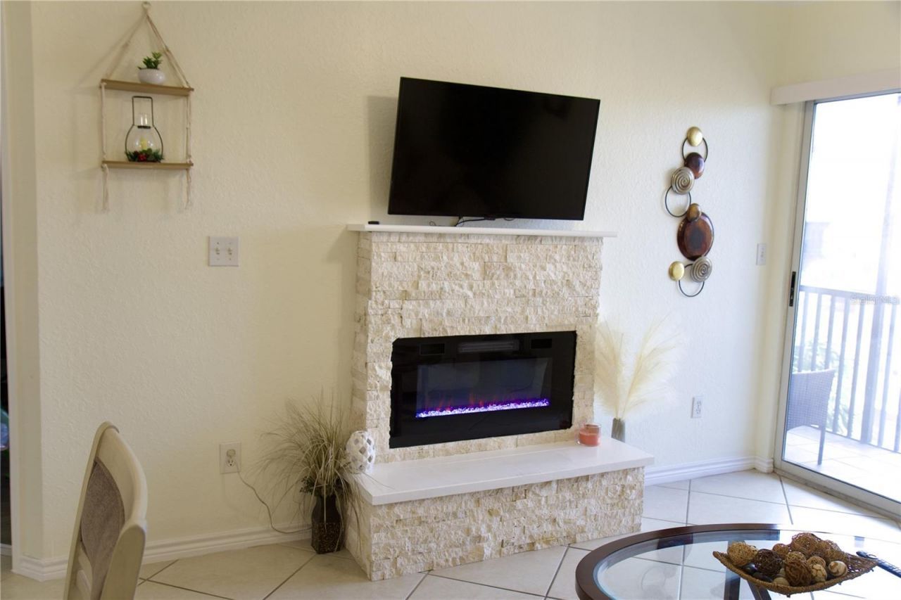 4323 Bayside Village Drive , Unit 306, Tampa, FL 33615 Photo