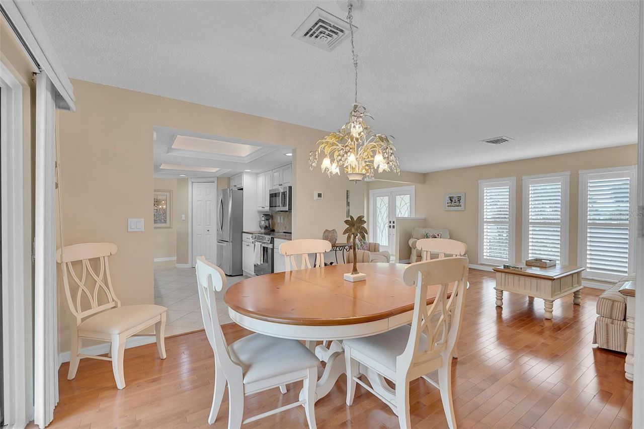 732 S Gondola Drive, Venice, FL 34293 Photo