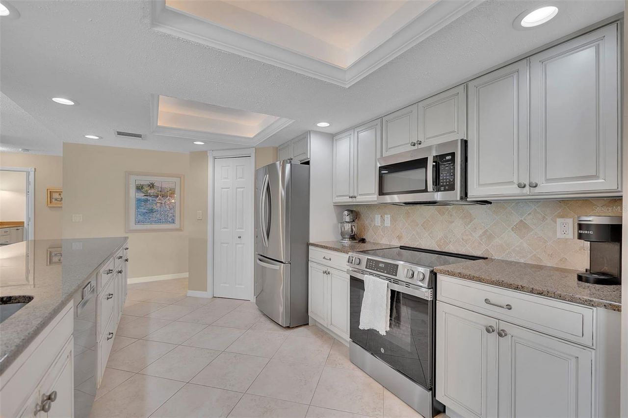 732 S Gondola Drive, Venice, FL 34293 Photo