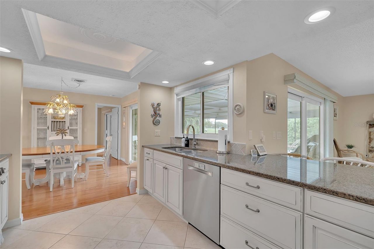 732 S Gondola Drive, Venice, FL 34293 Photo