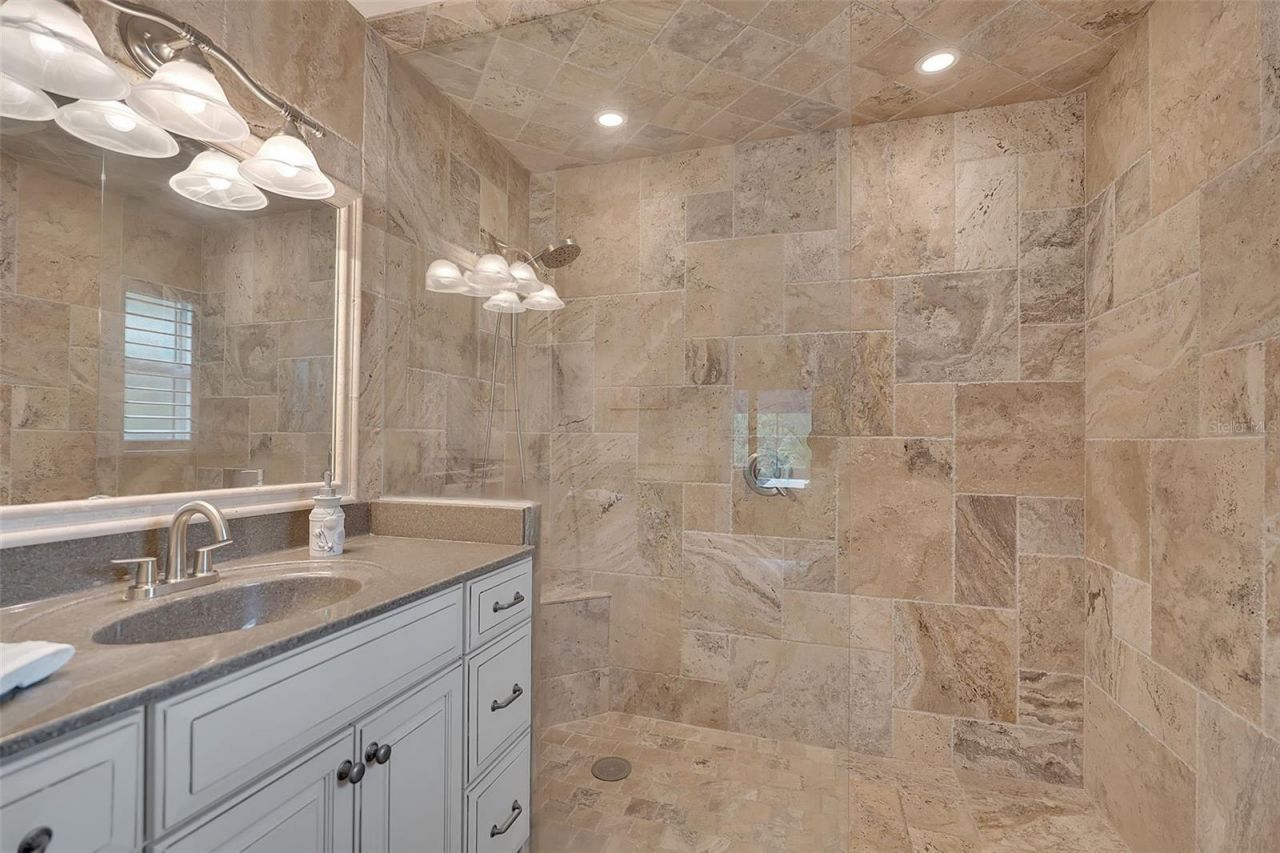 732 S Gondola Drive, Venice, FL 34293 Photo