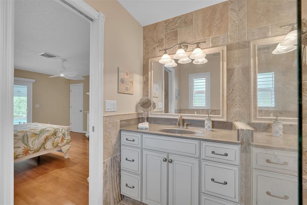 732 S Gondola Drive, Venice, FL 34293 Photo