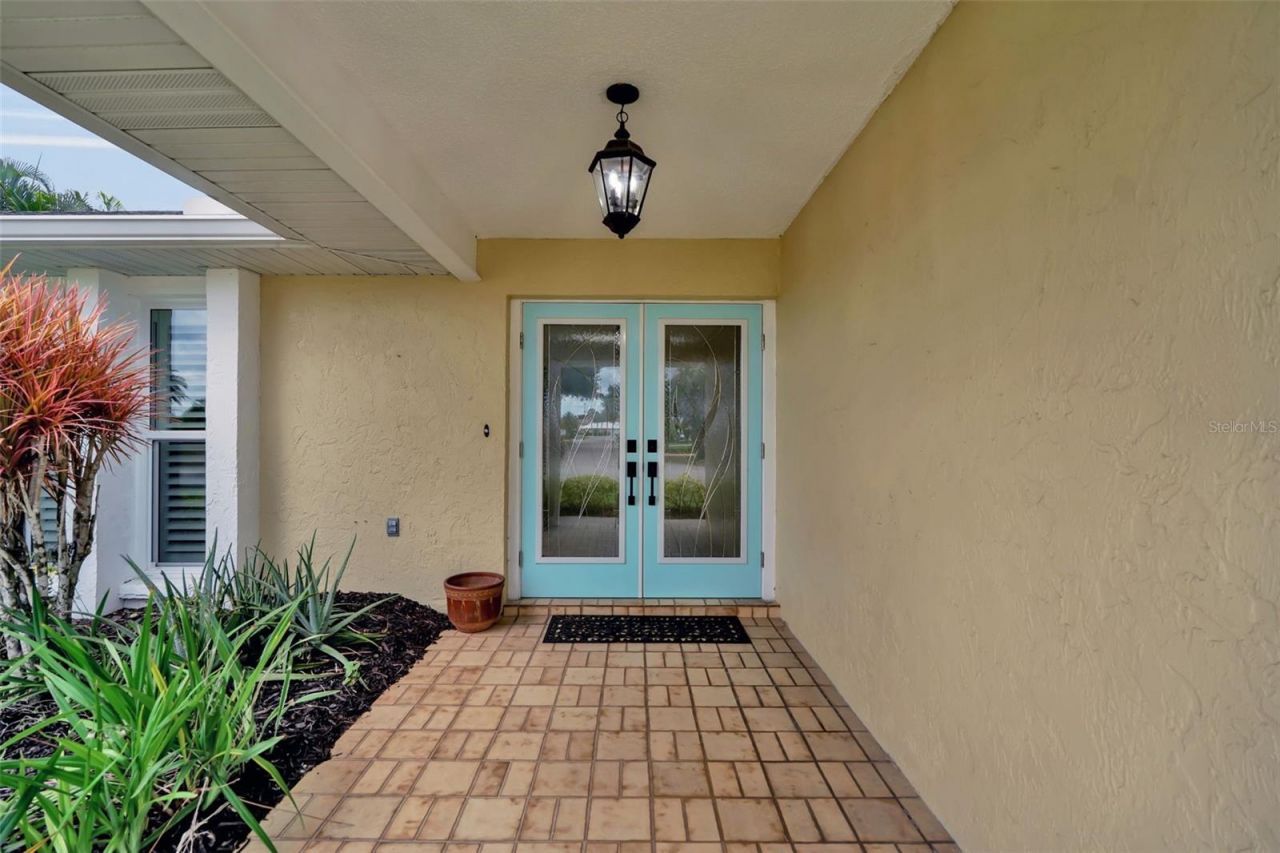 732 S Gondola Drive, Venice, FL 34293 Photo
