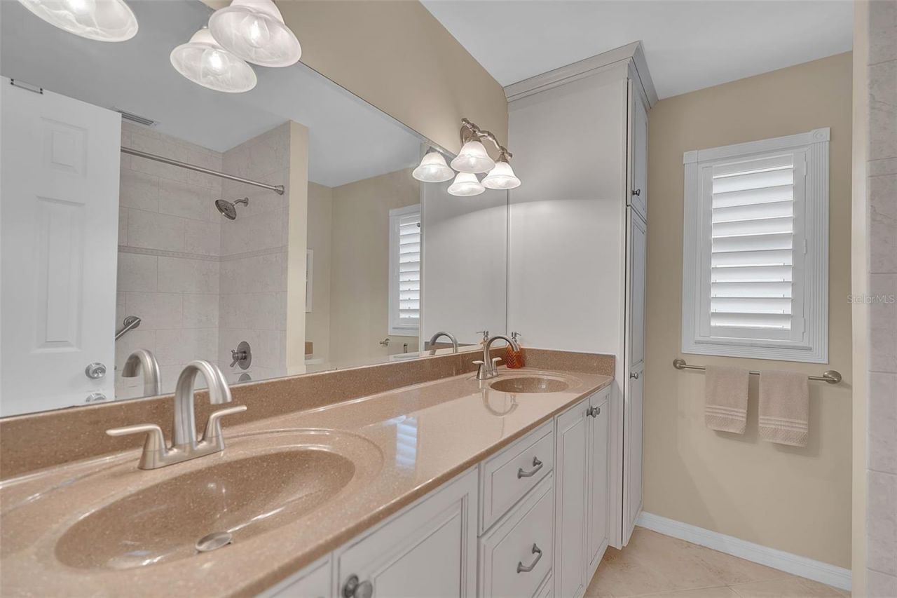 732 S Gondola Drive, Venice, FL 34293 Photo