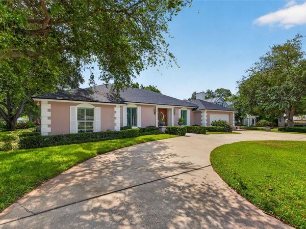 461 PONCE DE LEON BOULEVARD , BELLEAIR, FL 33756