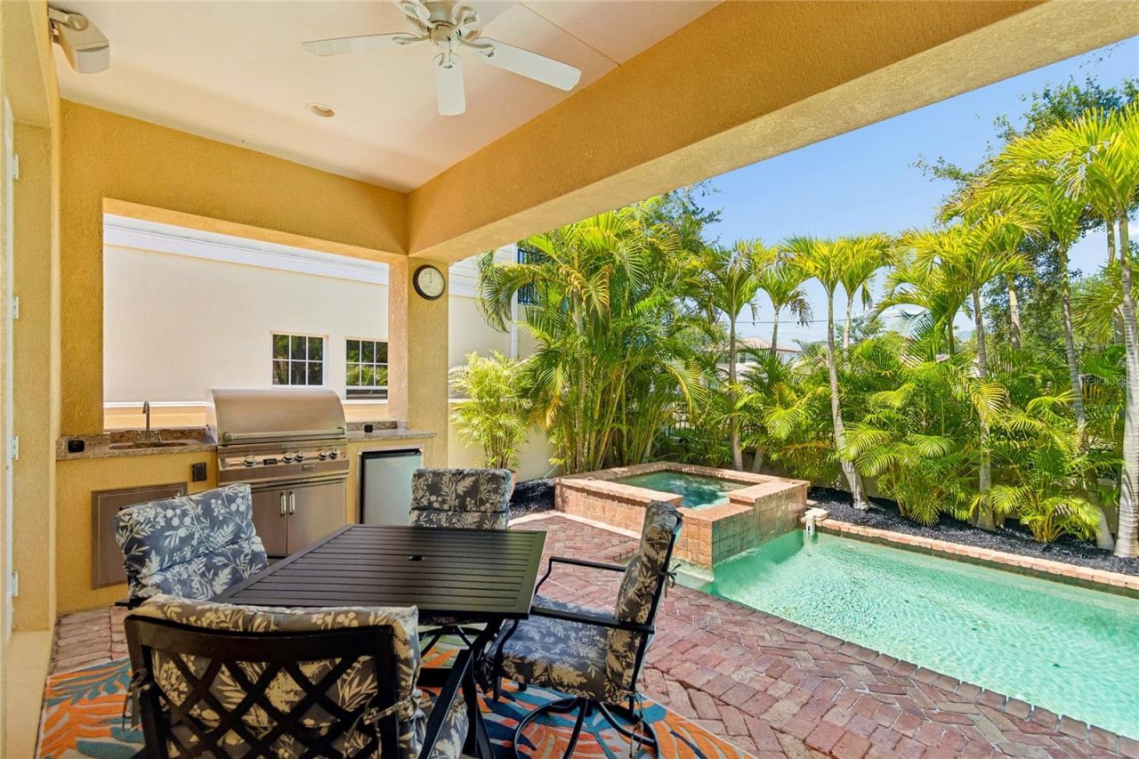 6009 Yeats Manor Drive, Tampa, FL 33616 Photo