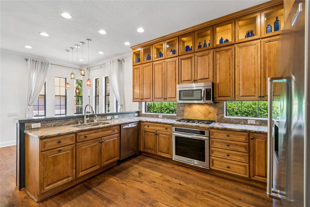 6009 Yeats Manor Drive, Tampa, FL 33616 Photo