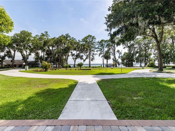 32834 LAKESHORE DRIVE, TAVARES, FL 32778