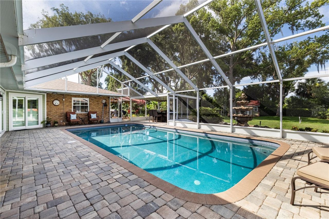 32834 Lakeshore Drive, Tavares, FL 32778 Photo