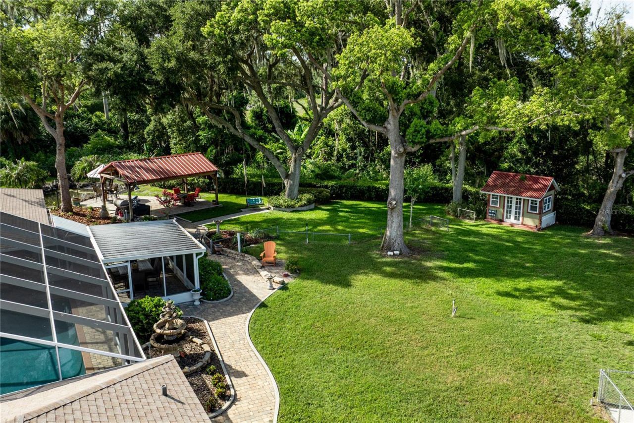 32834 Lakeshore Drive, Tavares, FL 32778 Photo