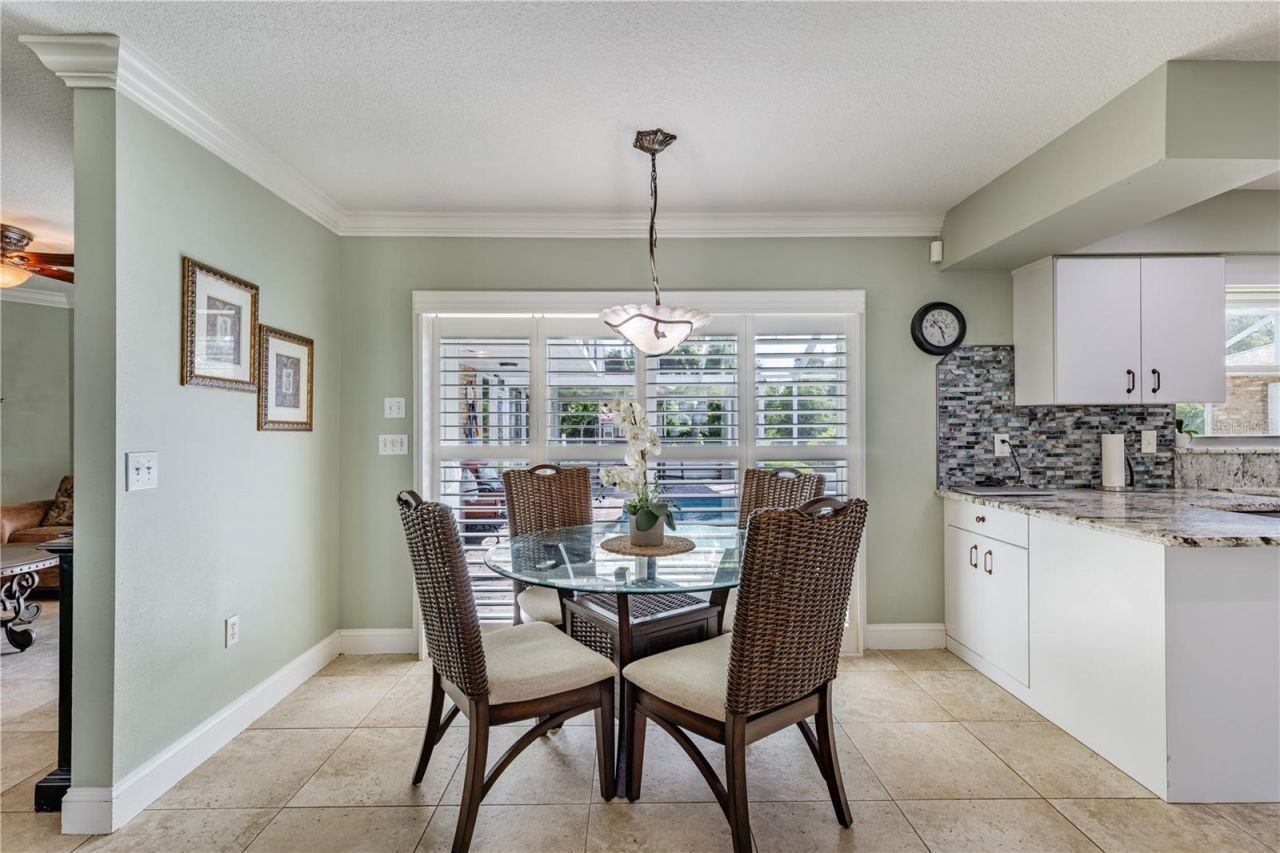 32834 Lakeshore Drive, Tavares, FL 32778 Photo