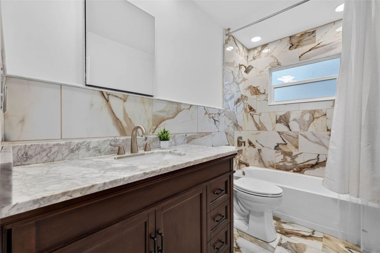 1667 N Dakota Avenue Ne, Saint Petersburg, FL 33703 Photo