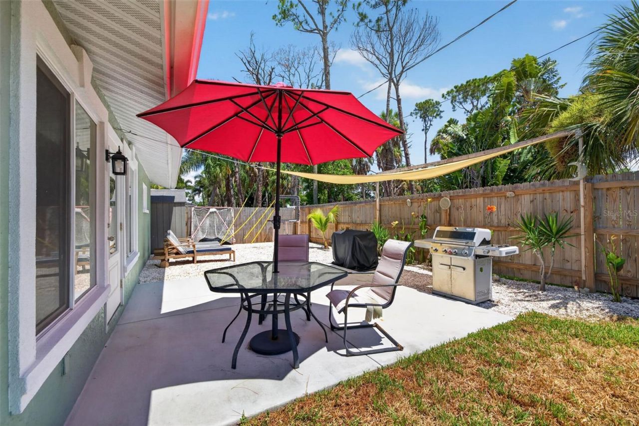 1667 N Dakota Avenue Ne, Saint Petersburg, FL 33703 Photo