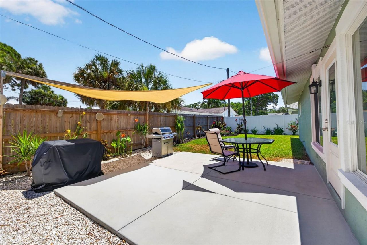 1667 N Dakota Avenue Ne, Saint Petersburg, FL 33703 Photo