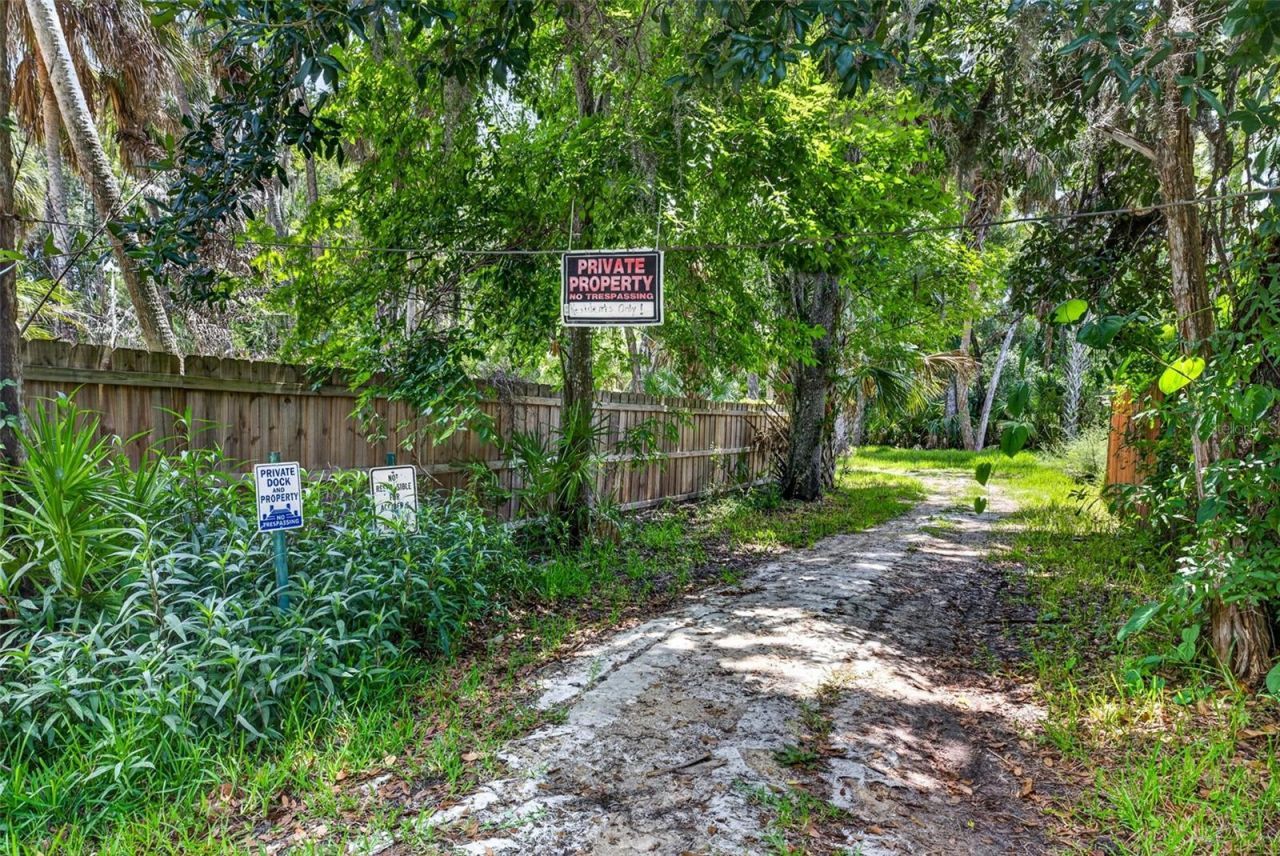 4600 S Lewoods Drive , Homosassa, FL 34448 Photo
