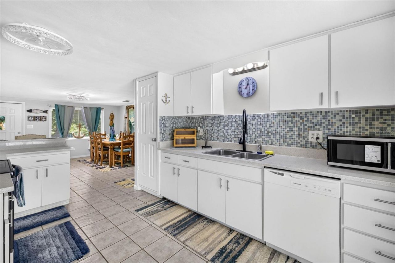 5304 S James Terrace , Homosassa, FL 34448 Photo
