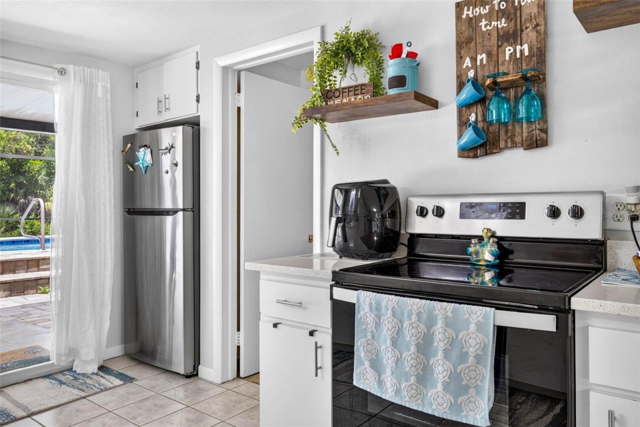 5304 S James Terrace , Homosassa, FL 34448 Photo