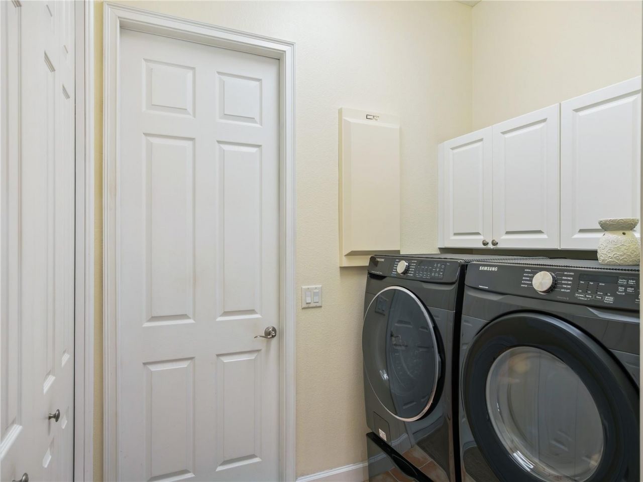 9513 Serra Court , Howey in the Hills, FL 34737 Photo