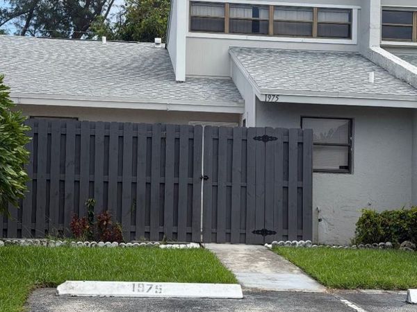 1975 Monks Court, West Palm Beach, FL 33415