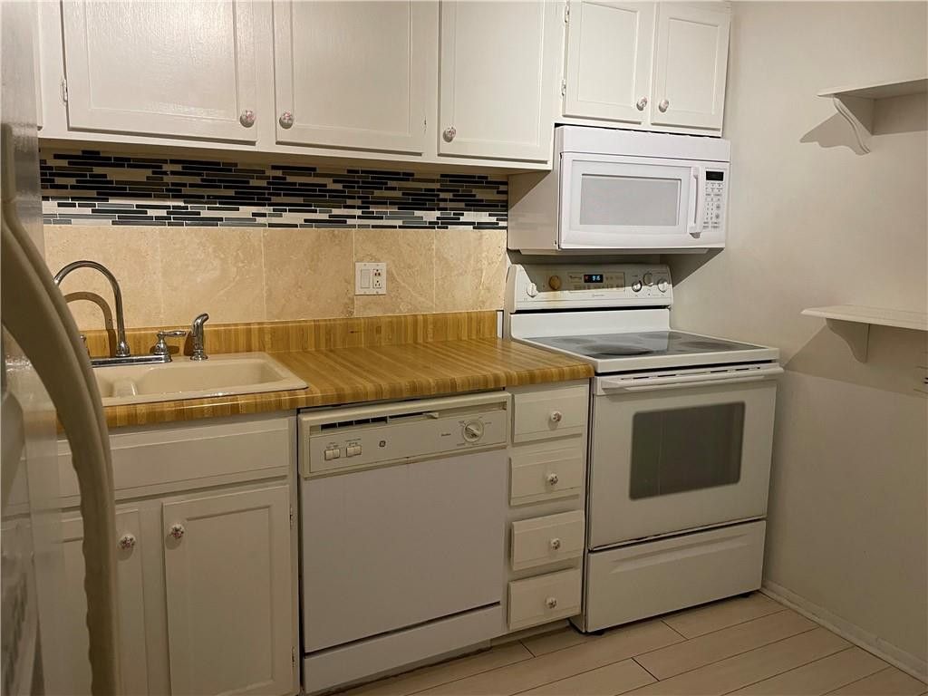 3660 Inverrary Drive, Unit 2f, Lauderhill, FL 33319 Photo