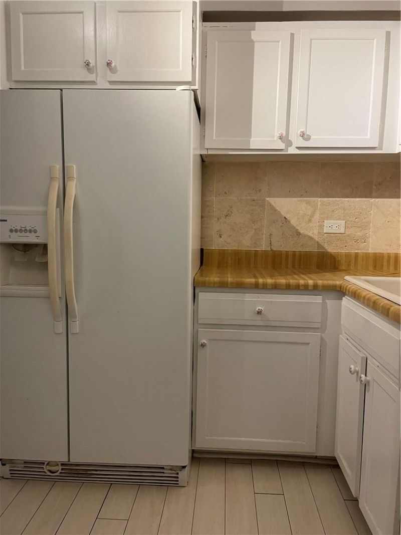 3660 Inverrary Drive, Unit 2f, Lauderhill, FL 33319 Photo