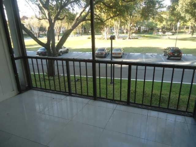 3660 Inverrary Drive, Unit 2f, Lauderhill, FL 33319 Photo