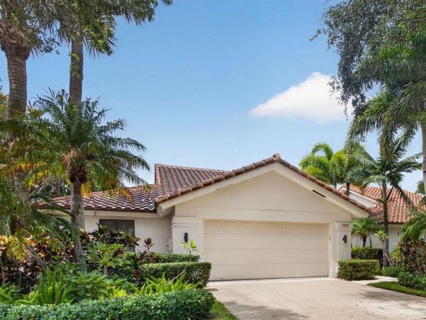 2613 Mohawk Circle, West Palm Beach, FL 33409