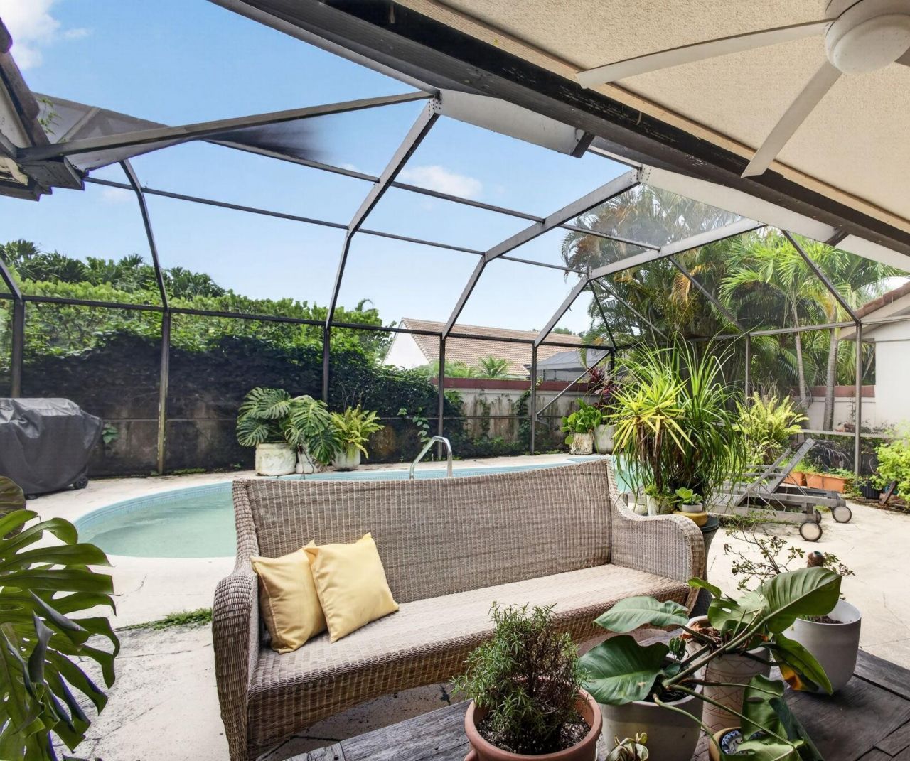2613 Mohawk Circle, West Palm Beach, FL 33409 Photo