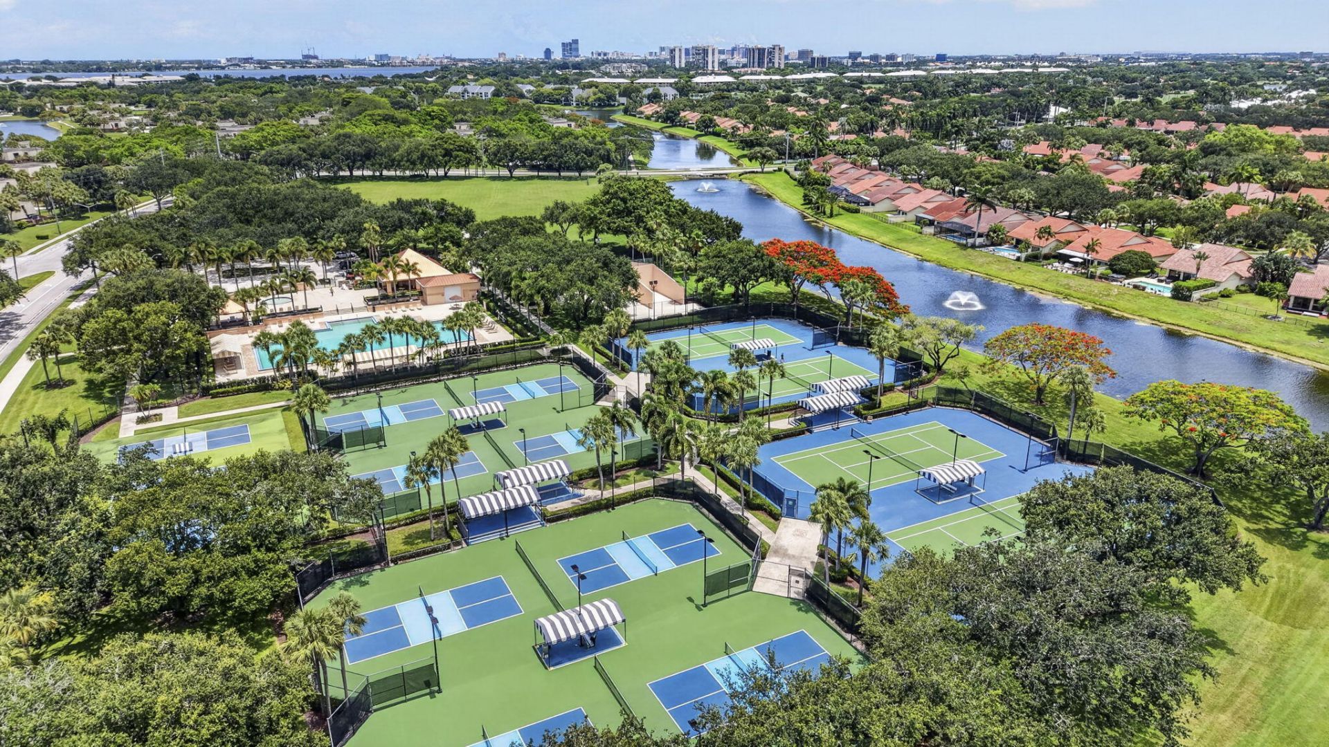 2613 Mohawk Circle, West Palm Beach, FL 33409 Photo