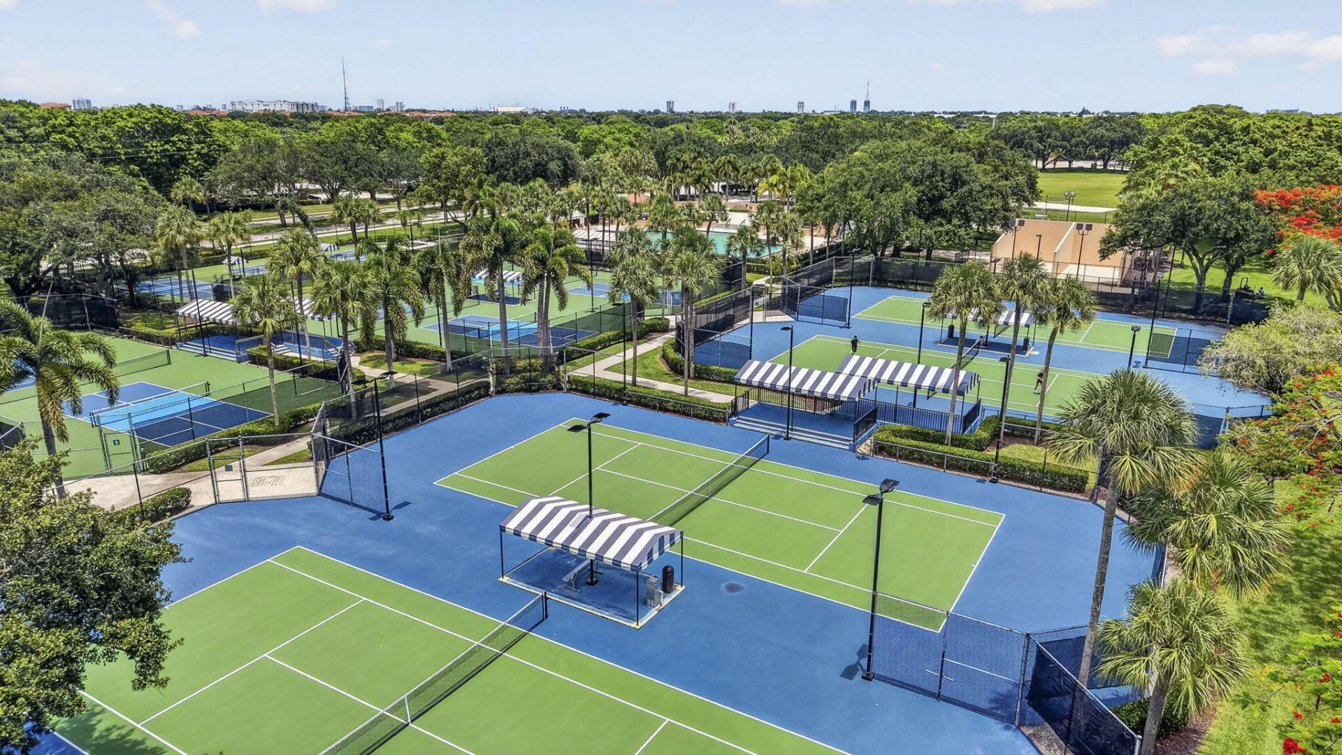 2613 Mohawk Circle, West Palm Beach, FL 33409 Photo
