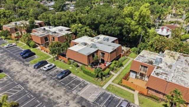 1438 Park Shore Circle, Unit 3, Fort Myers, FL 33901 Photo